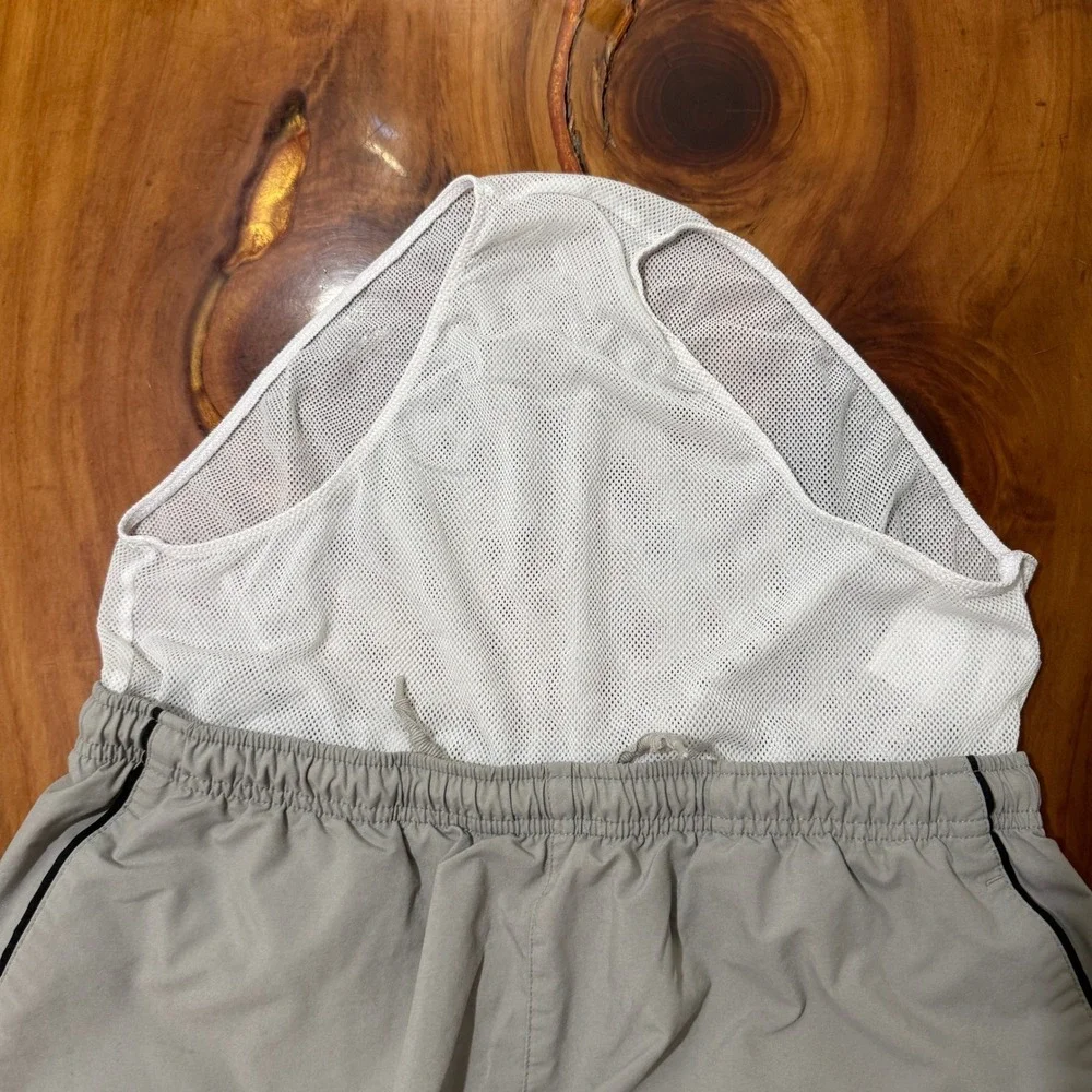 Vintage Y2K Nike Mens Shorts Medium Logo Stripe Mesh Lined Athletic B3-16